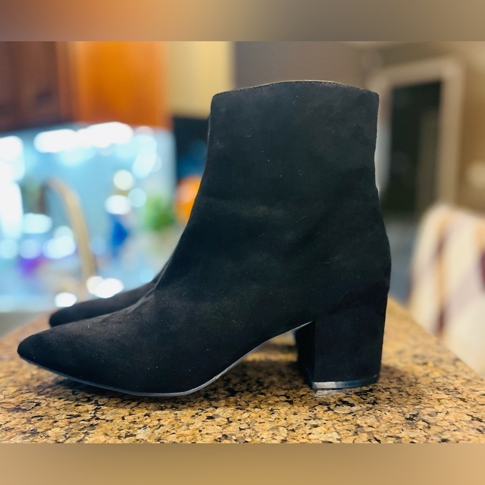 Sugar “Nightlife” Black Suede Pointed Toe Boots size 8/8.5